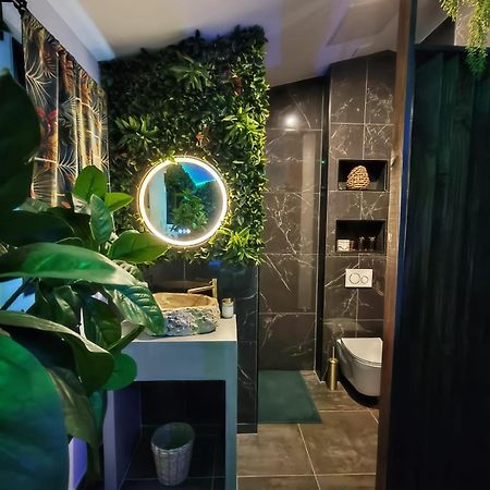La Jungle Room Роняк Екстериор снимка